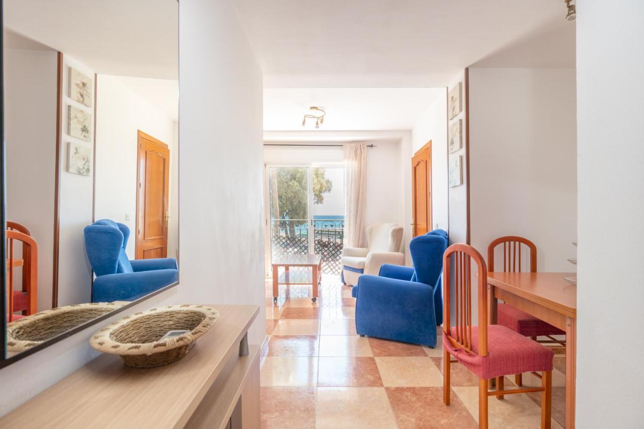 مالقة Renthas Pedregalejo Beach Apartments المظهر الخارجي الصورة