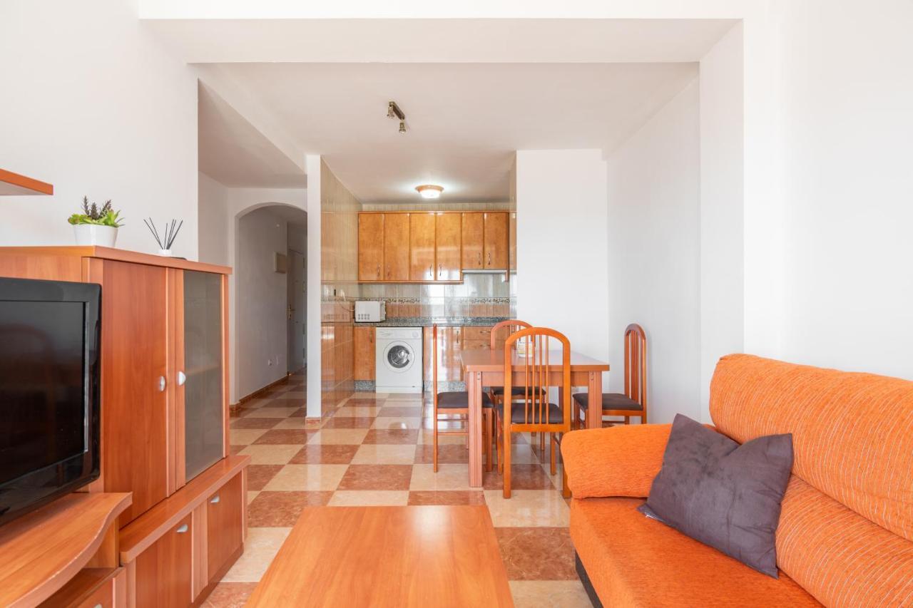 مالقة Renthas Pedregalejo Beach Apartments المظهر الخارجي الصورة