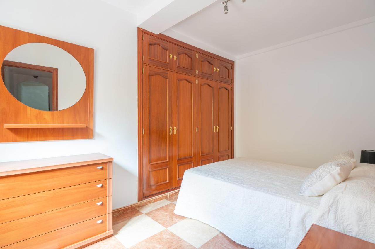 مالقة Renthas Pedregalejo Beach Apartments المظهر الخارجي الصورة