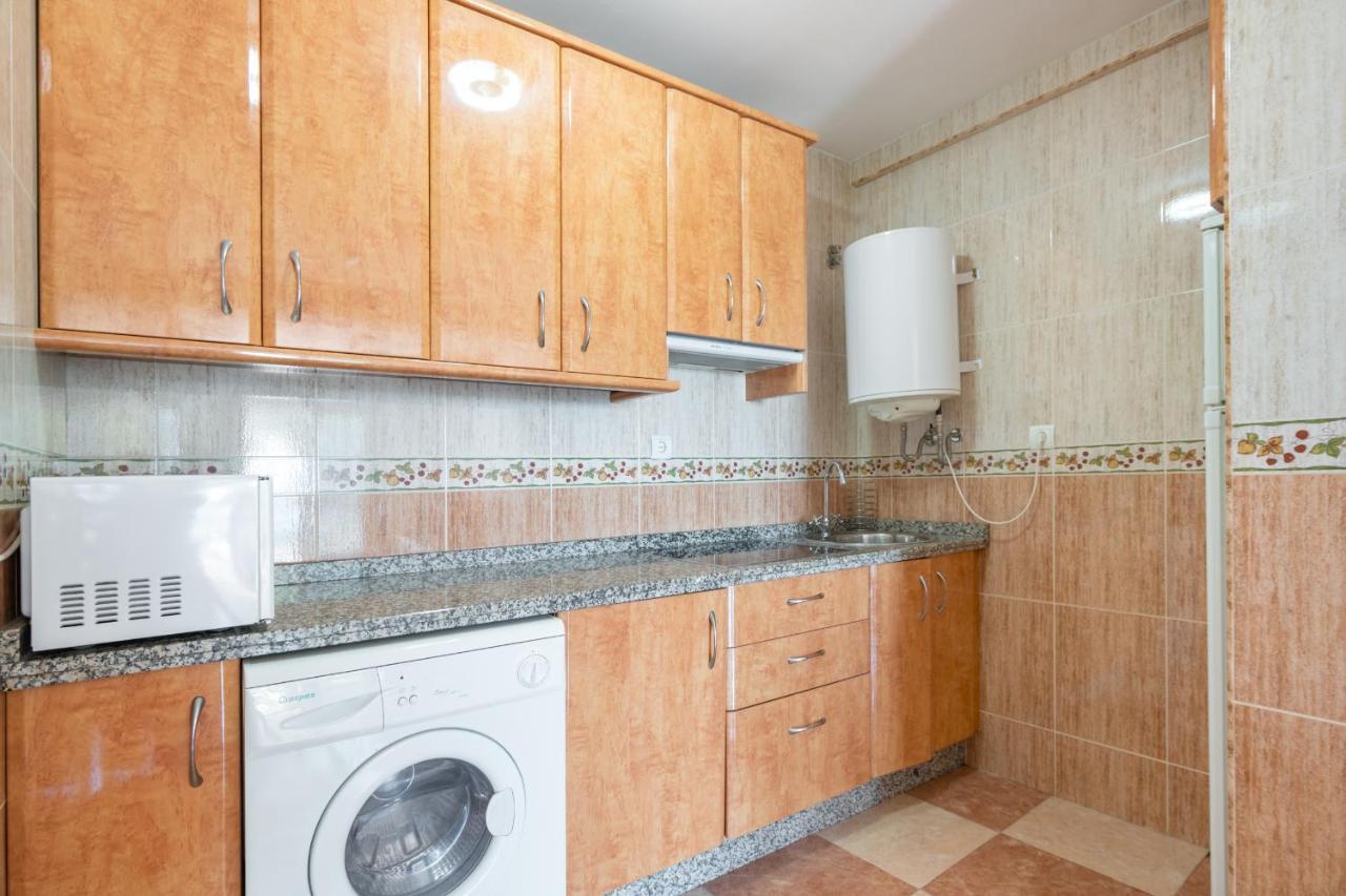 مالقة Renthas Pedregalejo Beach Apartments المظهر الخارجي الصورة