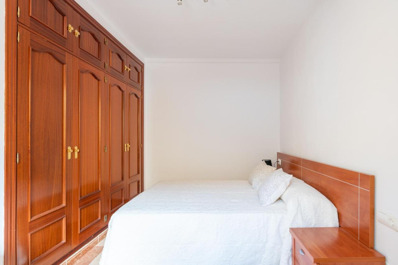 مالقة Renthas Pedregalejo Beach Apartments المظهر الخارجي الصورة